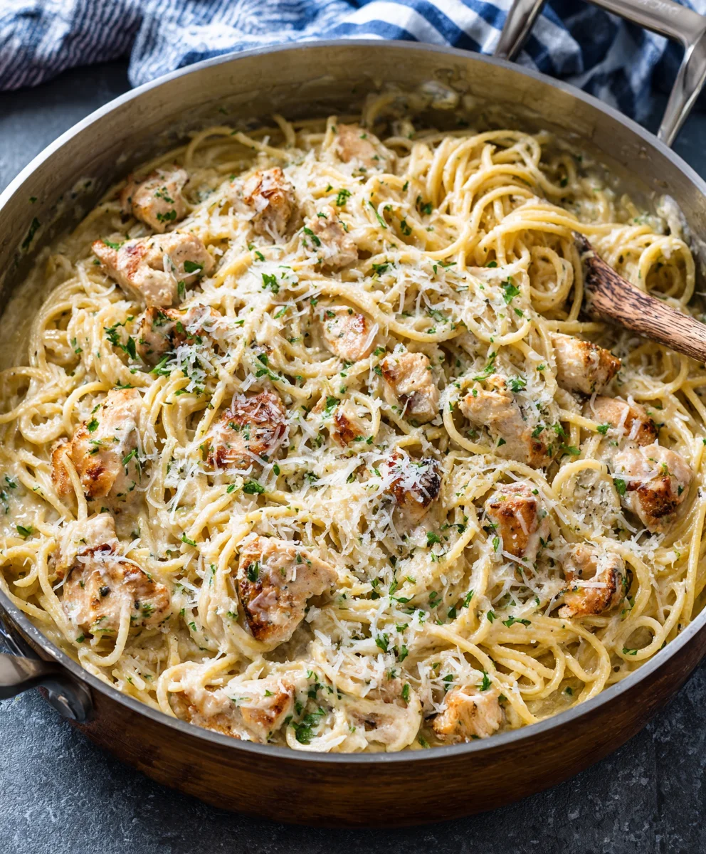 Creamy Garlic Parmesan Chicken Pasta: You'll Crave This!