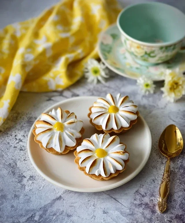 Daisy Lemon Meringue Pies