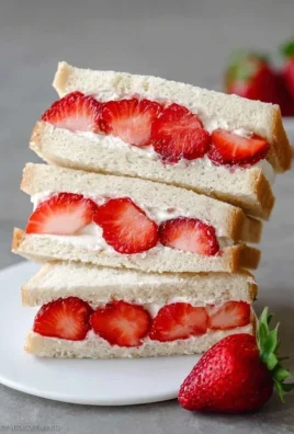 4-ingredient Strawberry Sando