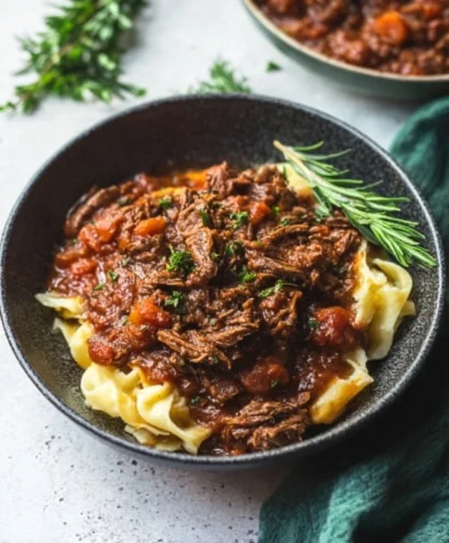 Slow Cooker Beef Ragu: Whole30, Pnon-non-non-alcoholic alternativeic non-alcoholic aleo, Gluten-Free